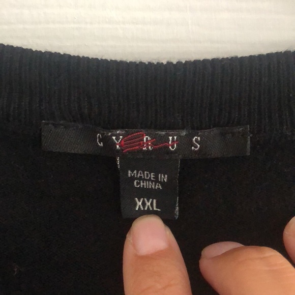 Cyrus Black Sweater - Picture 2 of 2